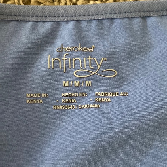 Light Blue Cherokee Infinity Scrub Top Size M - Picture 2 of 3